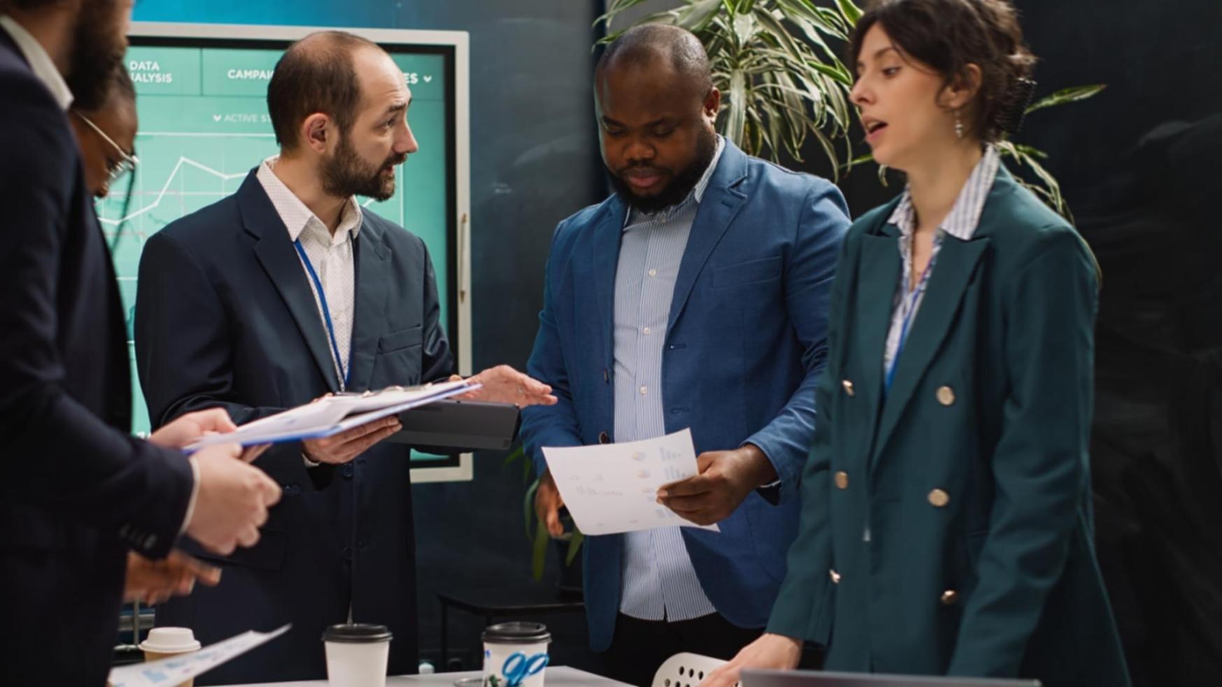 Monthly expense review session with highlighted patterns